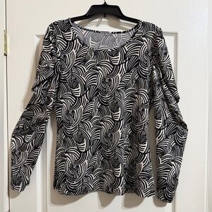 Stylish Black and White Ladies Long Sleeve Top